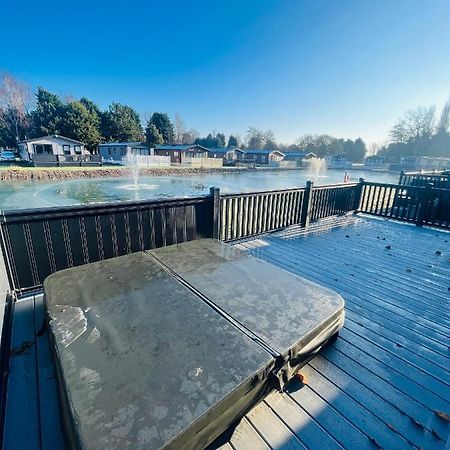 Loki'S Retreat Lodge With Hot Tub York Kültér fotó