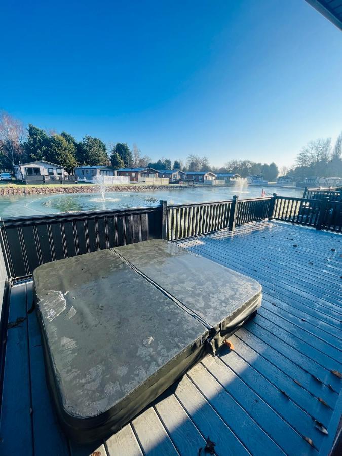 Loki'S Retreat Lodge With Hot Tub York Kültér fotó
