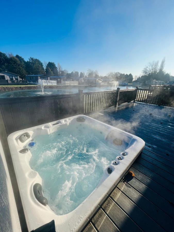 Loki'S Retreat Lodge With Hot Tub York Kültér fotó