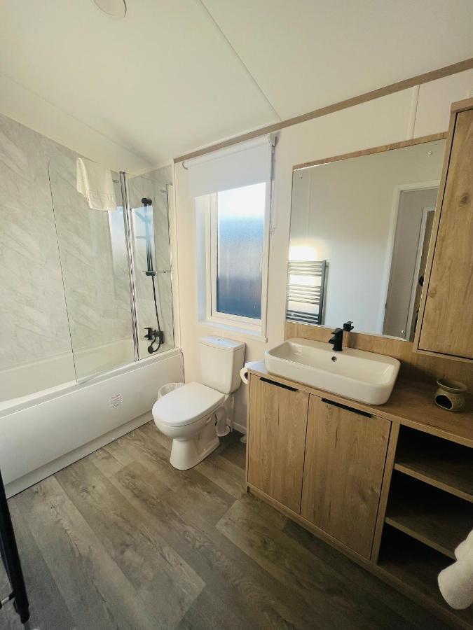 Loki'S Retreat Lodge With Hot Tub York Kültér fotó